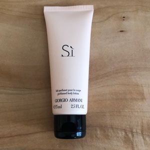Giorgio Armani Perfumed body lotion